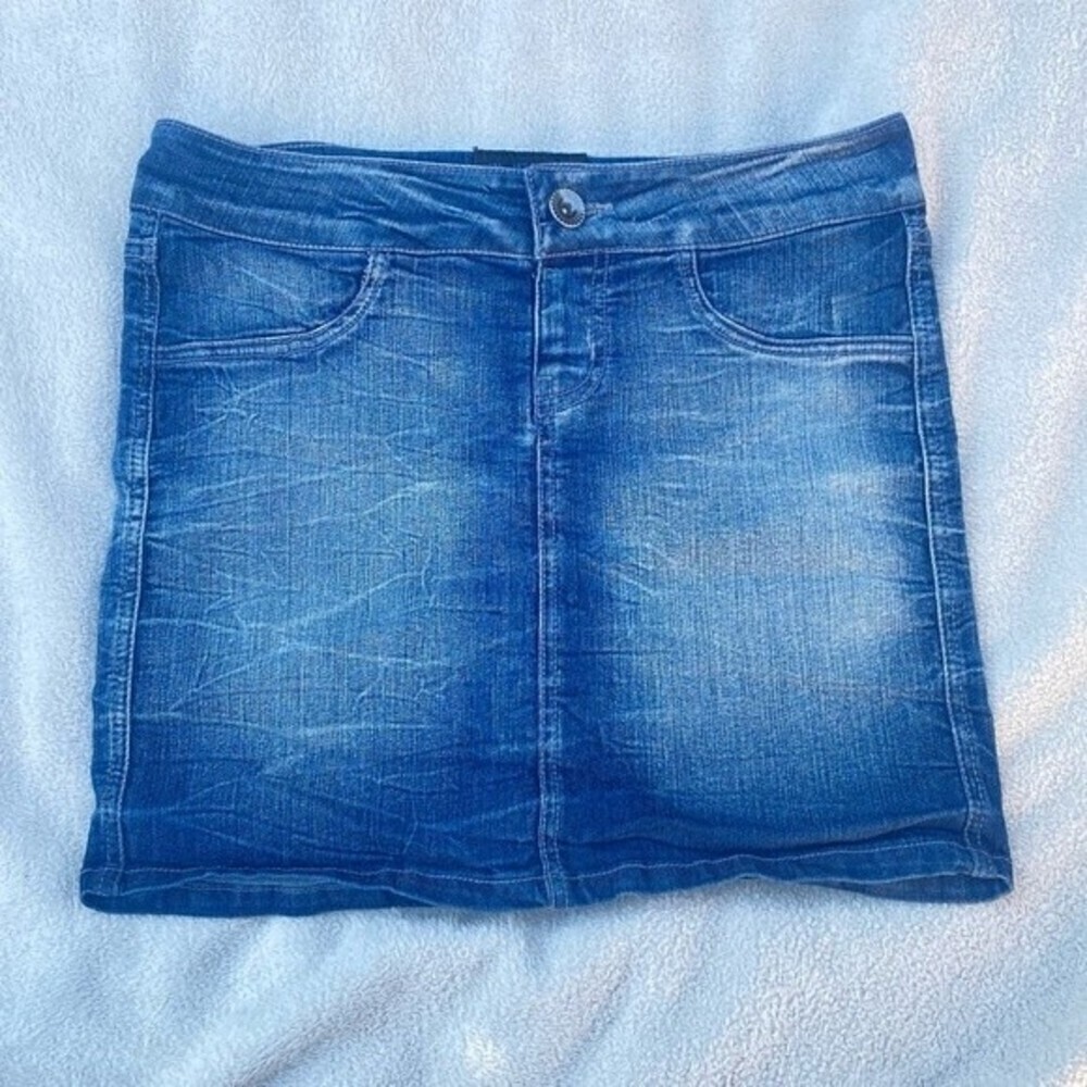 Blue spice Medium girls denim skirt ULN with stretch